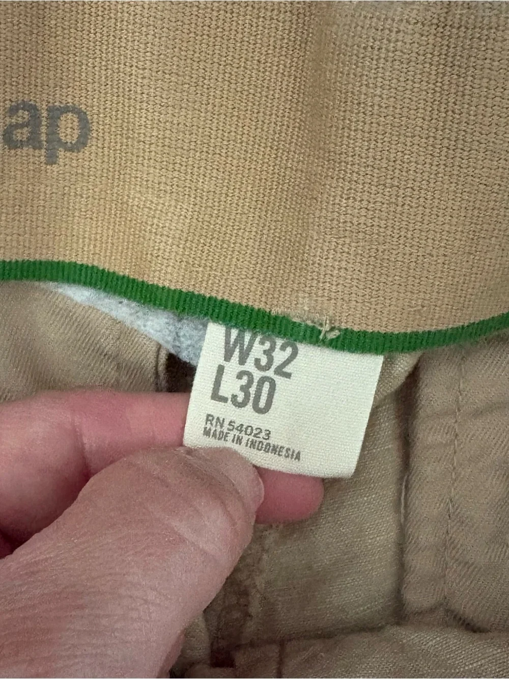 GAP Men's Khaki Flat-Front pants